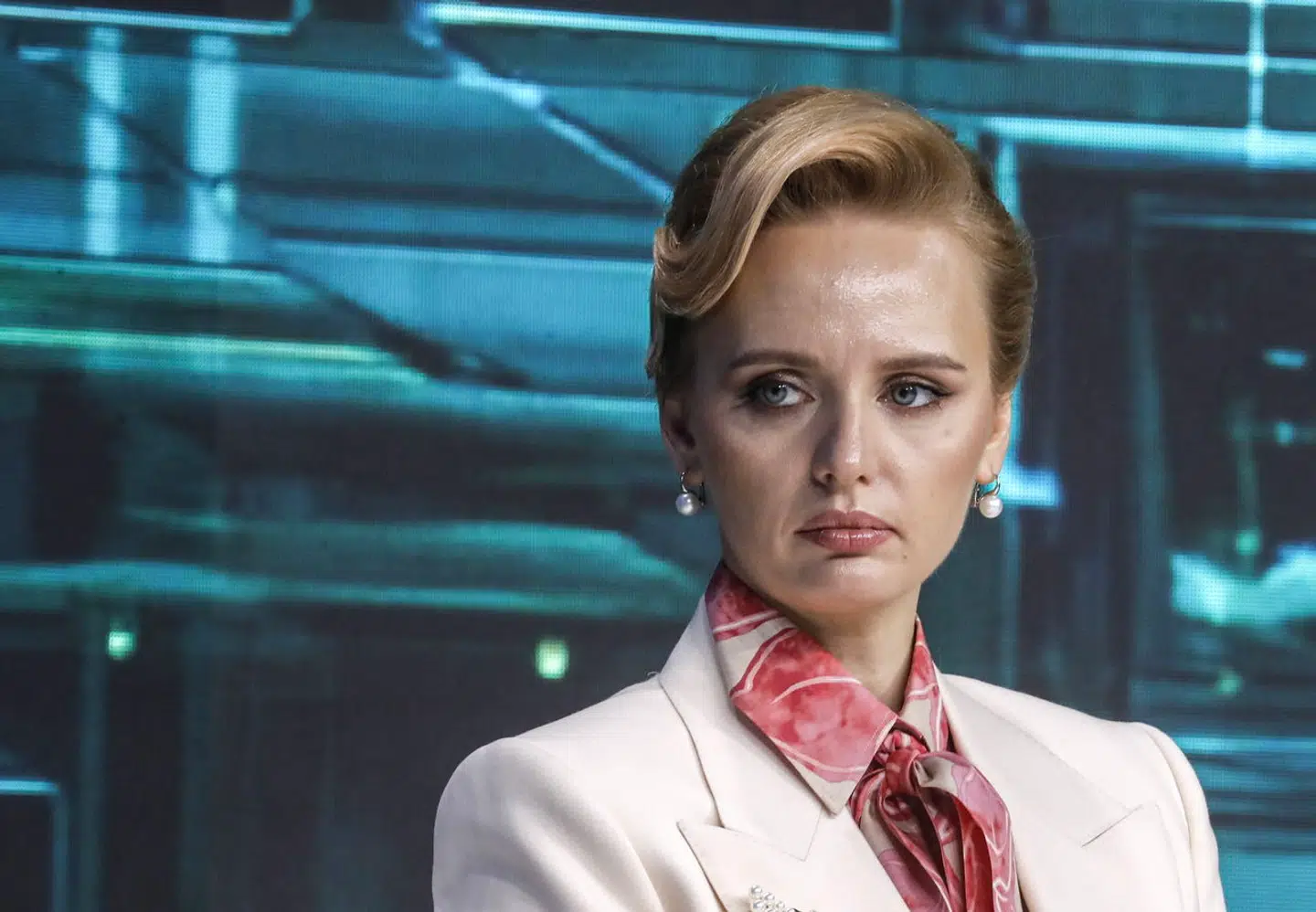 39-årige Maria Vorontsova optrådte for første gang fredag i Ruslands stort opslåede økonomiske forum i Sankt Petersborg. Det sender et klart signal til resten af eliten.