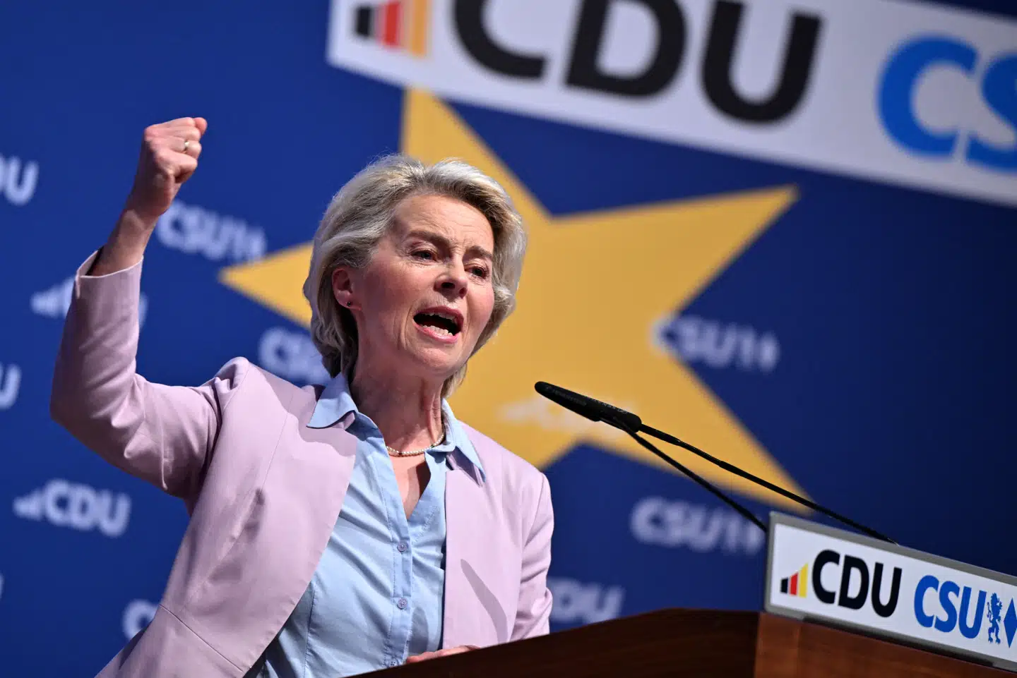 EU-Kommissionens formand, Ursula von der Leyen, tordner i en valgtale i München mod det yderste højre i Europa og lover at give dem modstand.