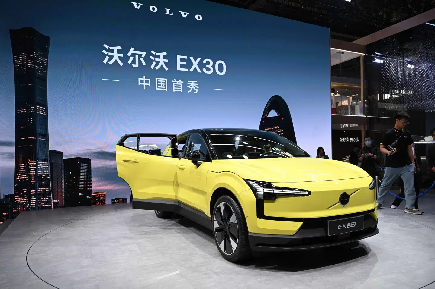 Her ses en Volvo EX30-udstillingsmodel til en biludstilling i Beijing i april.