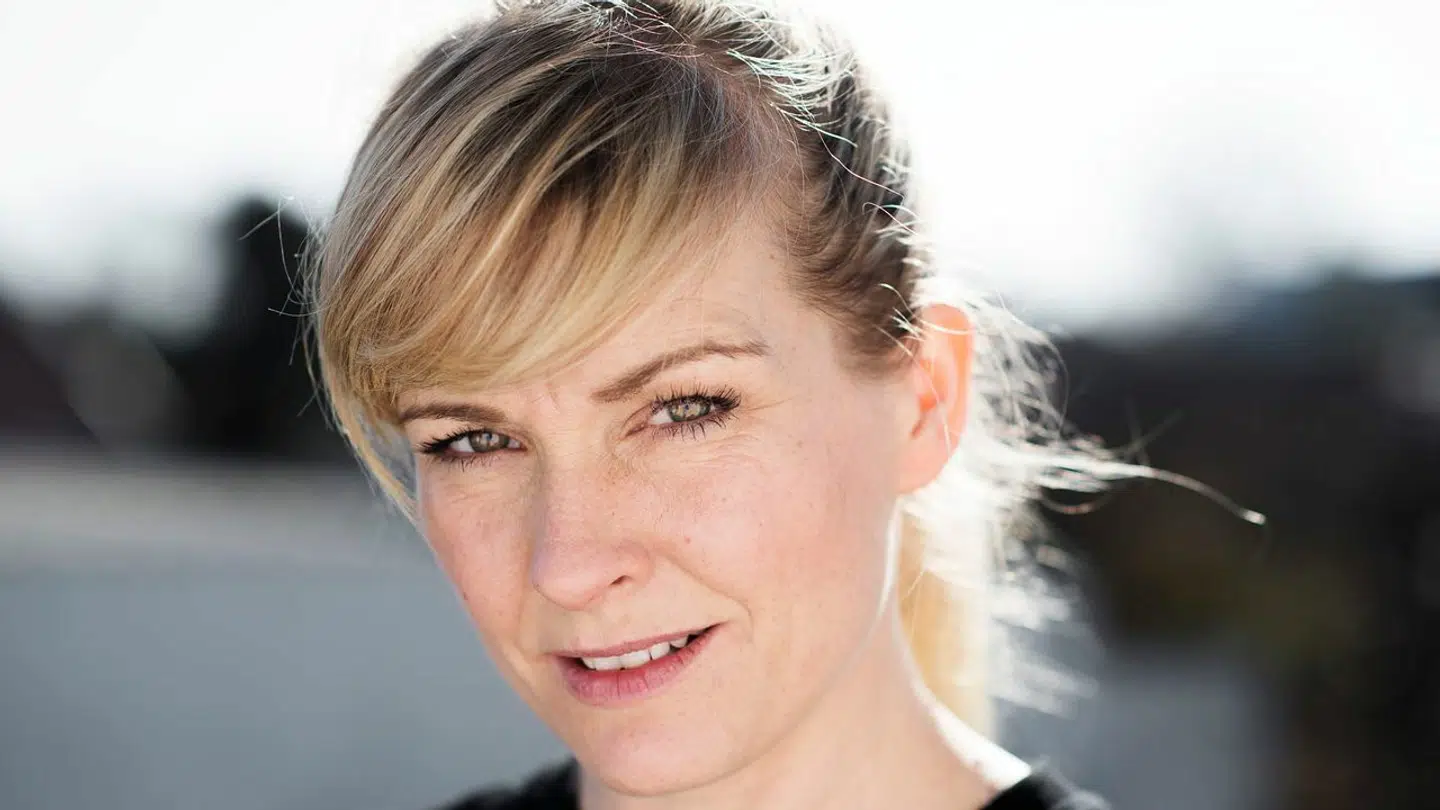 Sanger Signe Svendsen.