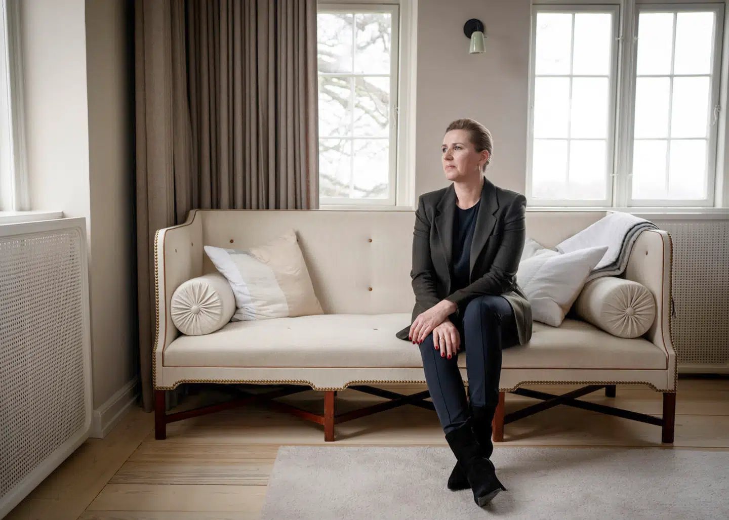 Mette Frederiksen ønsker ikke at stille op til interview dagen efter valget. Det er en farlig leg, vurderer Berlingskes politiske kommentator.