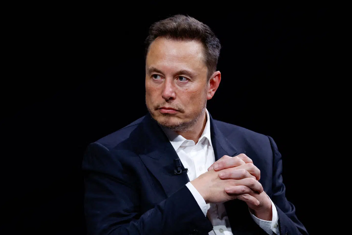 Elon Musk sagsøgte OpenAI tilbage i februar, men nu trækker Tesla-stiferen i land.