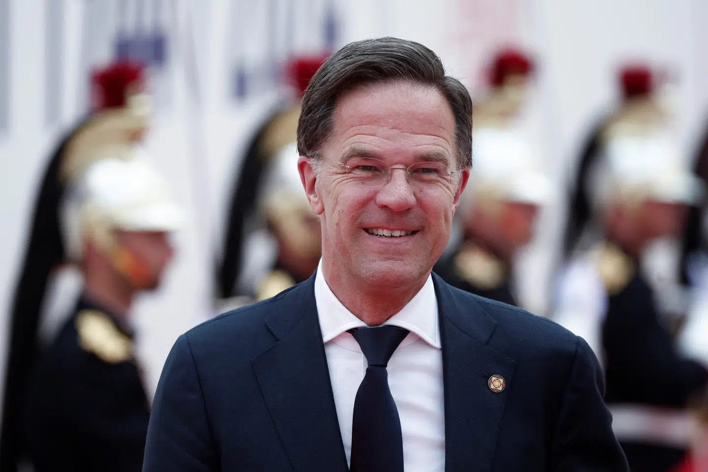 Den afgående hollandske premierminister, Mark Rutte, vil sandsynligvis blive Natos næste generalsekretær. Det siger Finlands præsident, Alexander Stubb, på et pressemøde torsdag. De store Nato-lande - USA, Frankrig, Tyskland og Storbritannien - har tidligere klart stillet sig alle bag Mark Rutte som ny chef for den vestlige alliance.