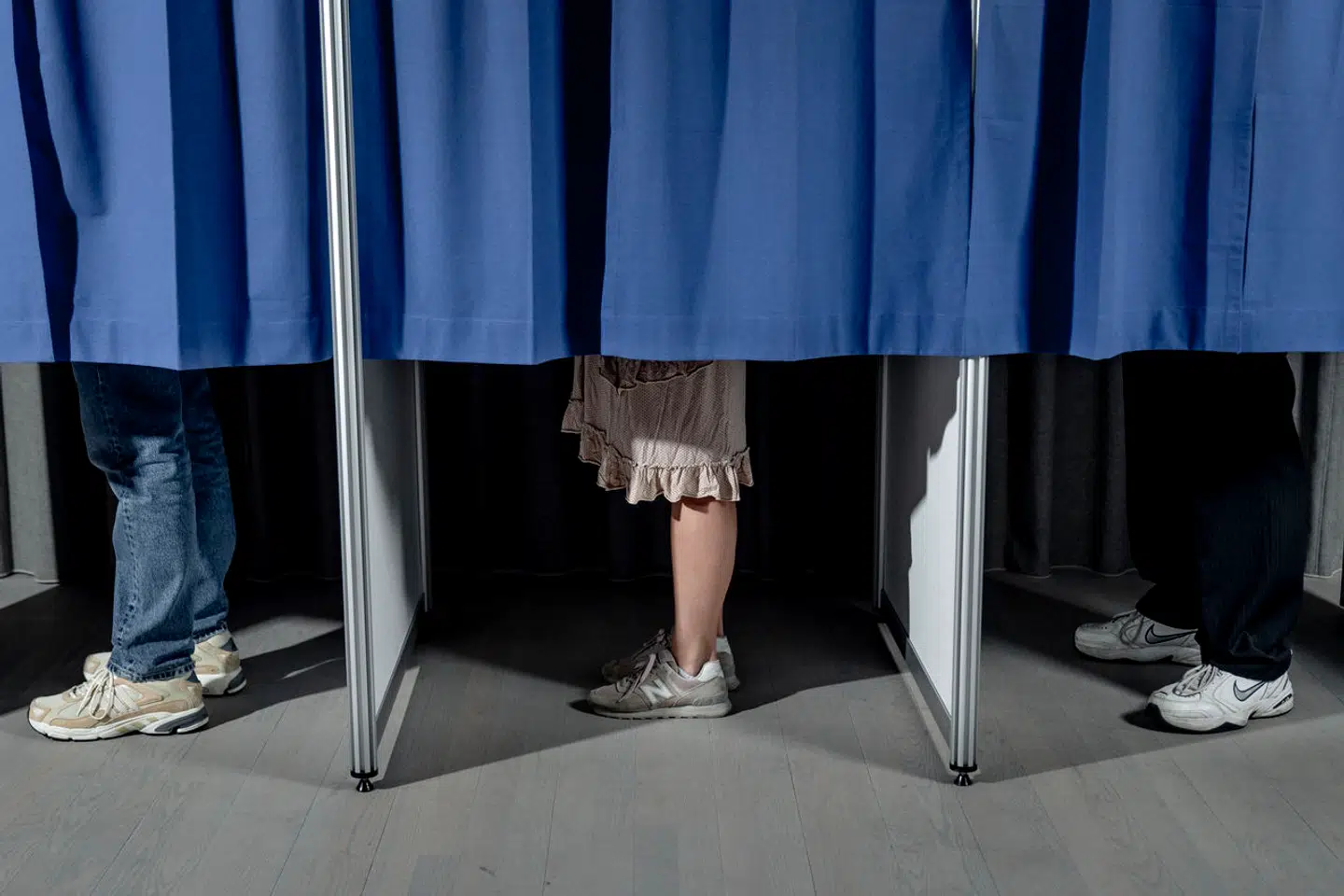 Vælgerne risikerer at sætte deres kryds ved en ulv i fåreklæder, når de politiske partier ikke har styr på de kandidater, de opstiller, skriver Amalie Lyhne i denne leder.