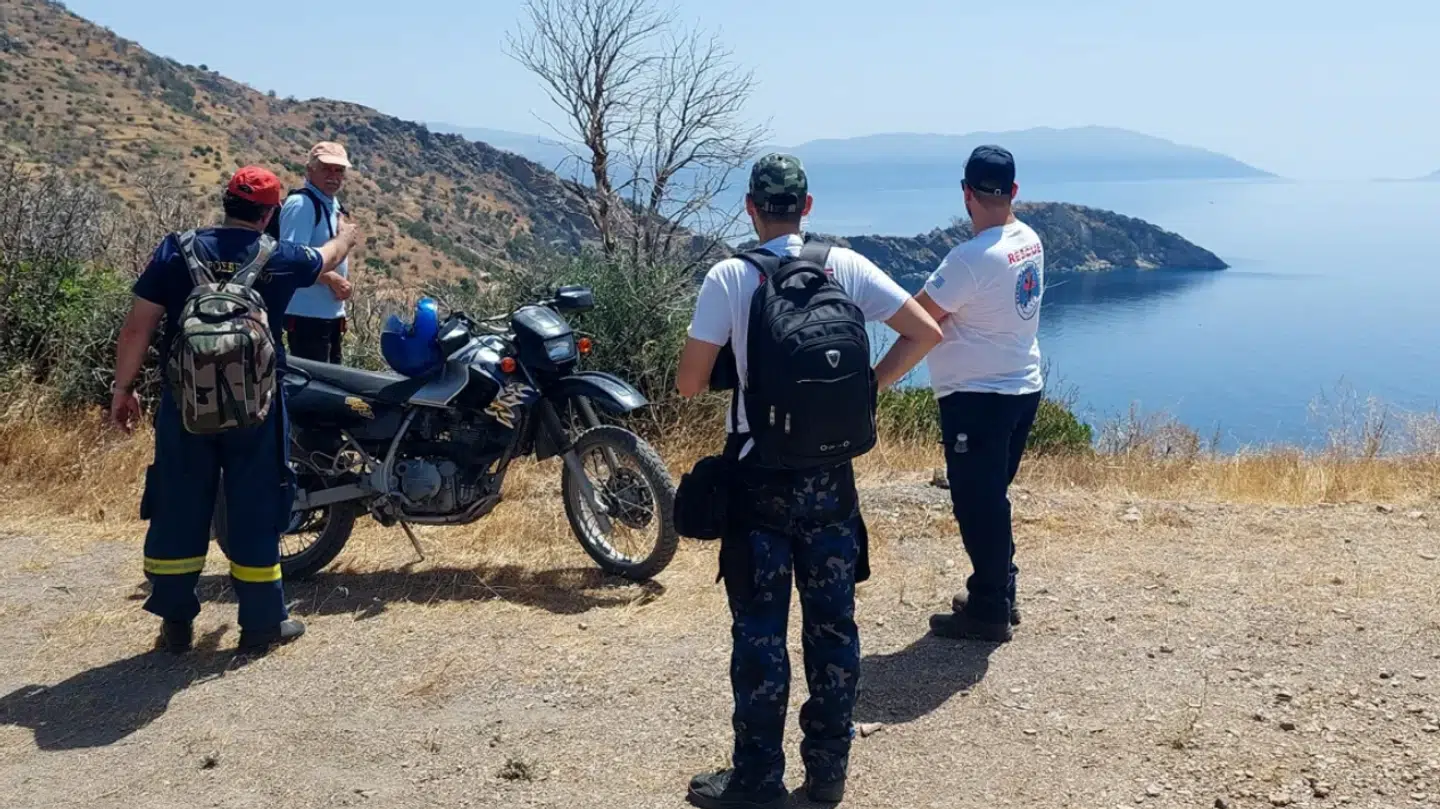 På øen Samos leder man efter en hollandsk mand.