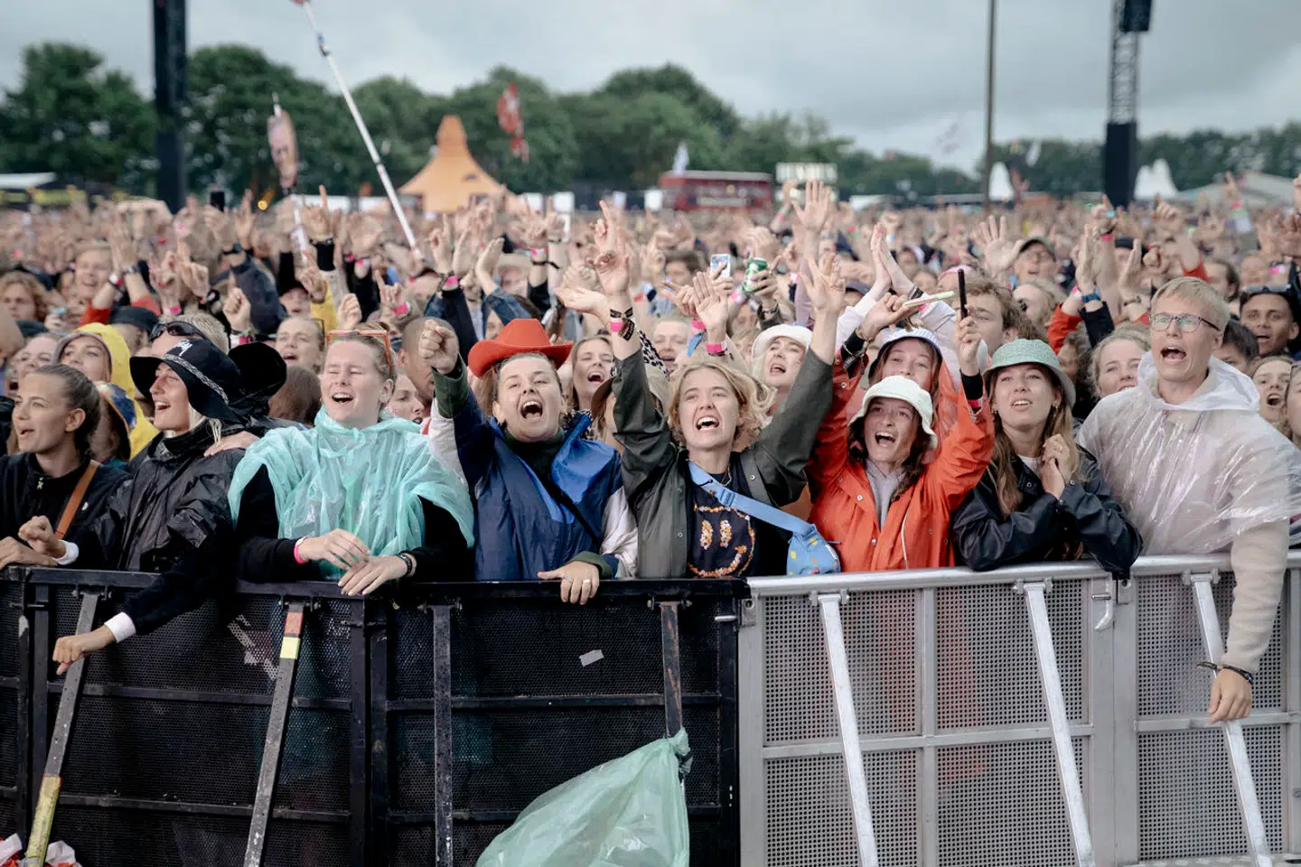 På mange områder er danskernes kulturforbrug i stigning. Danskerne streamede eksempelvis mere musik i 2023, hvor salget sneg sig op på 631 millioner kroner.