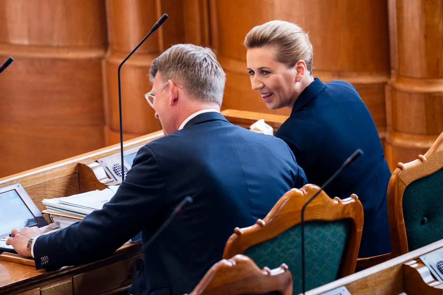 »Det er en meget, meget vild og bemærkelsesværdig måling,« erklærede direktøren for meningsmålingsinstituttet Verian, da hun skulle sætte ord på den nyeste Gallup-måling. For både Socialdemokratiet og Venstre er der da også tale om en opsigtsvækkende måling.