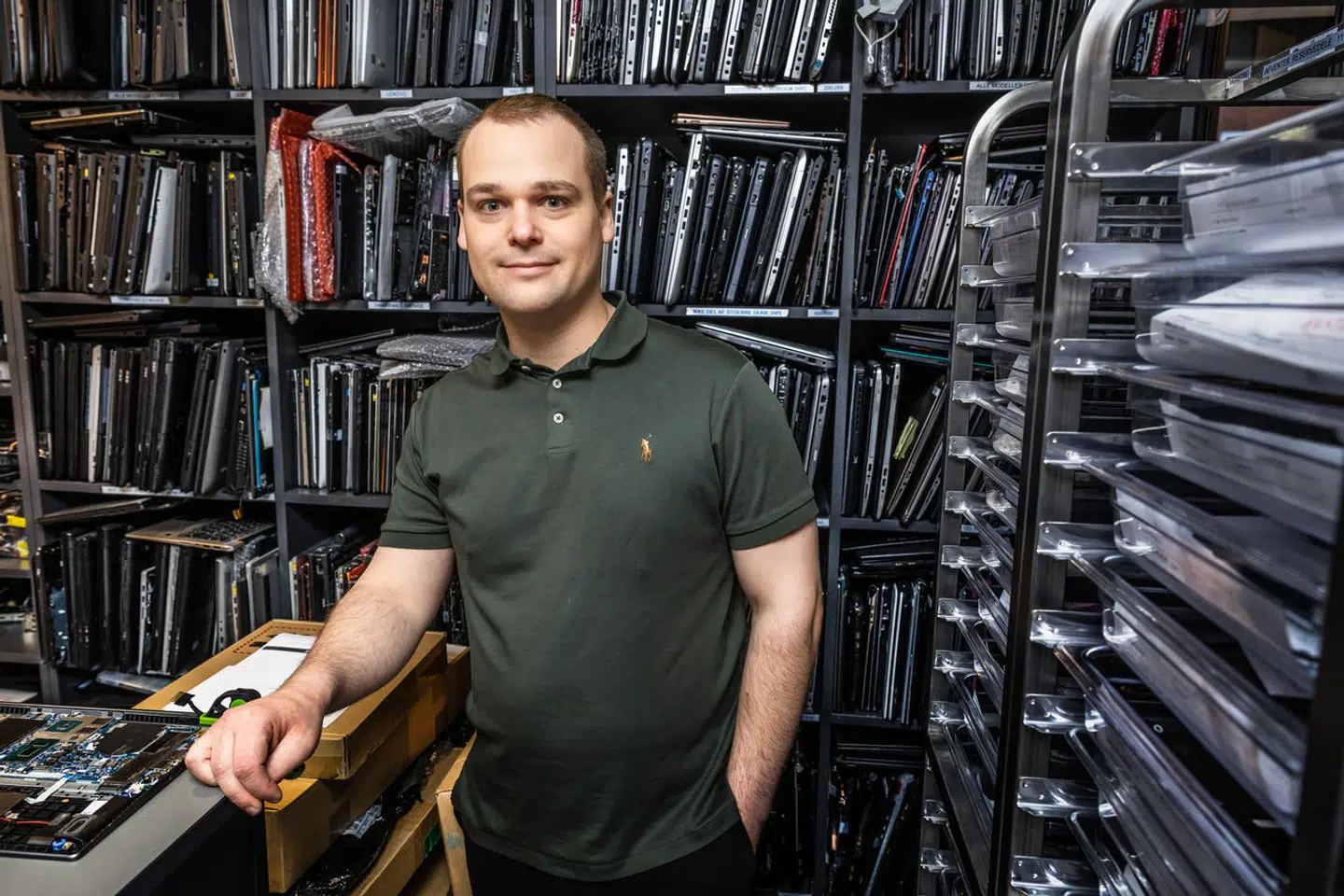 For ti år siden troede Mathias Emil Nielsen ikke, at der fandtes en plads på arbejdsmarkedet til ham. I dag har han skabt sin egen.