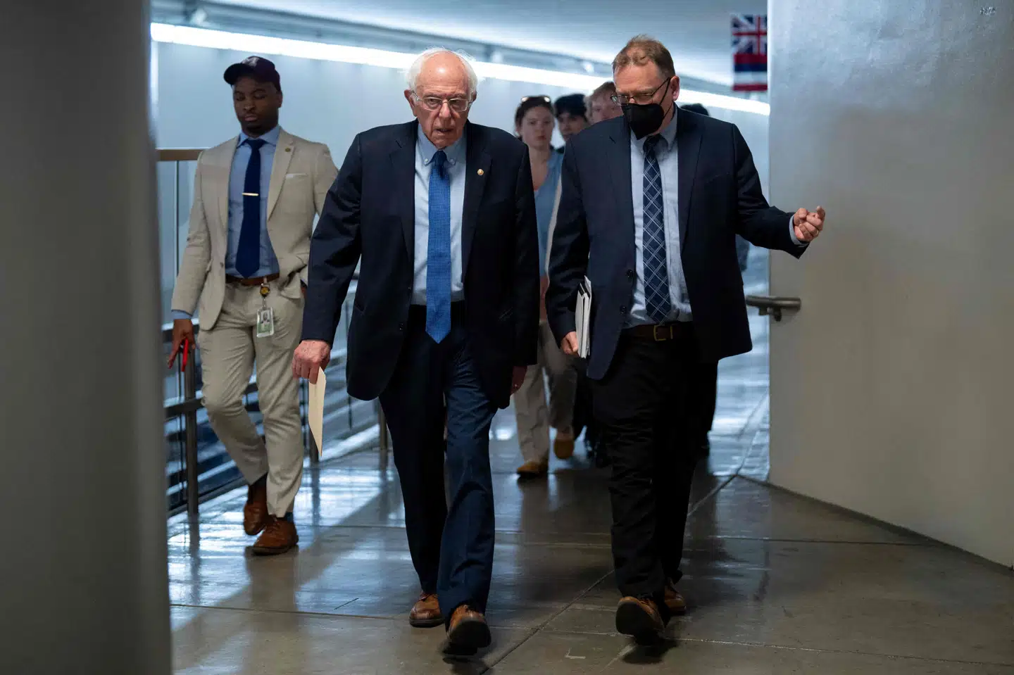 Bernie Sanders (til venstre) vil igen have Novo Nordisk til at forklare, hvorfor amerikanernes medicinpriser er højere end i andre lande.