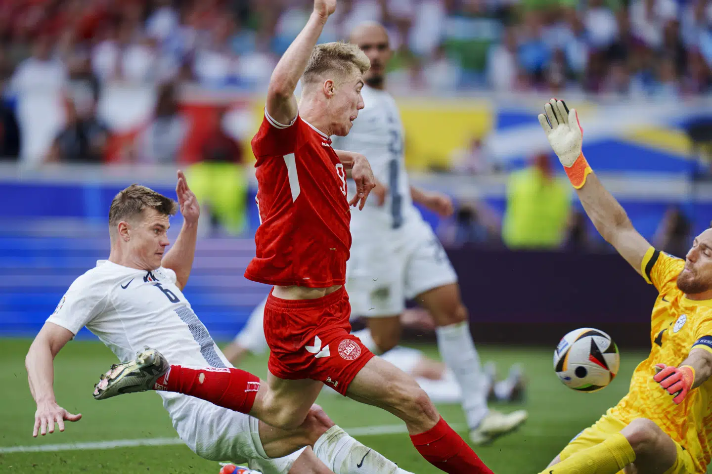 Rasmus Højlund var tæt på at score til 2-0 i det 65. minut.