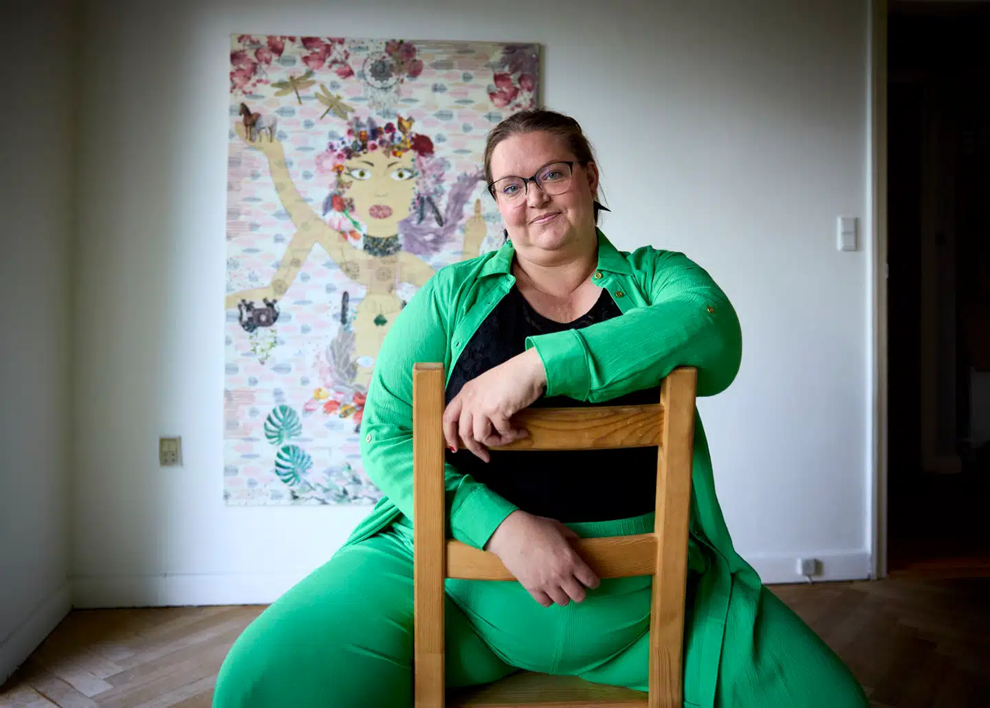 Hun er 43 år, gymnasielærer og forfatter til digtsamlingen »fede mor«, der ifølge hendes forlag har fundet et usædvanligt stort publikum. Måske fordi Lene Bangs historie er én, mange overvægtige kender.