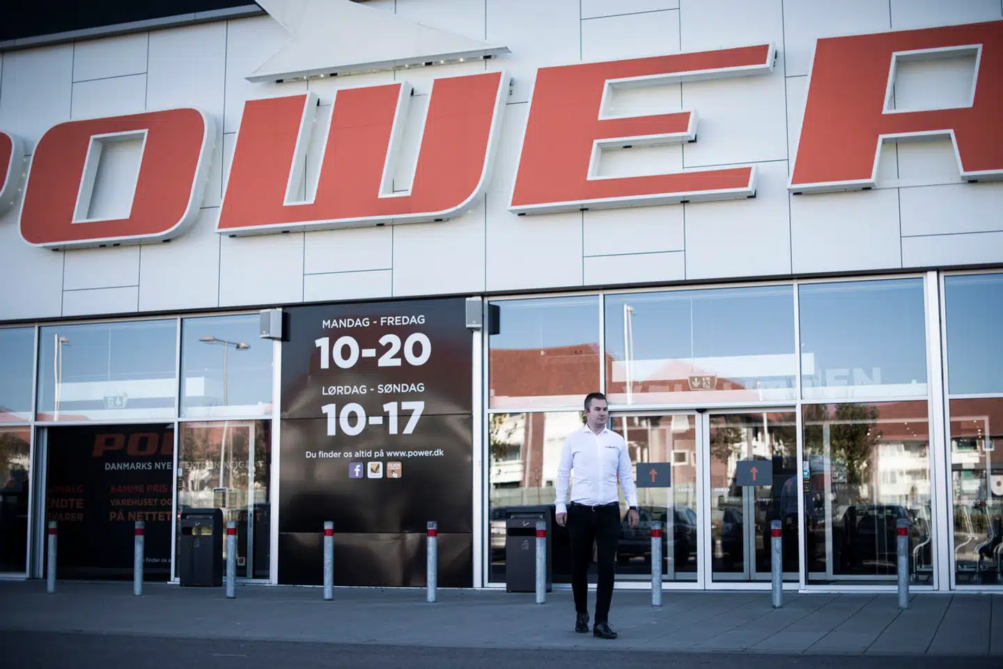 Elektronikkæden sælger uhørt mange radioer lige nu.