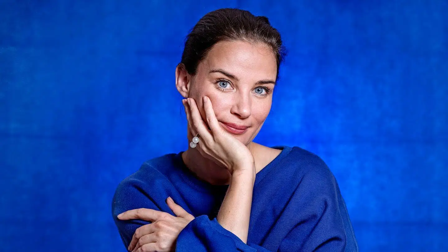 Sofie Østergaard, TV-vært og danser. Sofie har blandt andet været vært på børnekanalen Ramasjang, Sofies Univers, SommerSummarum, Guld i købstæderne og MGP.