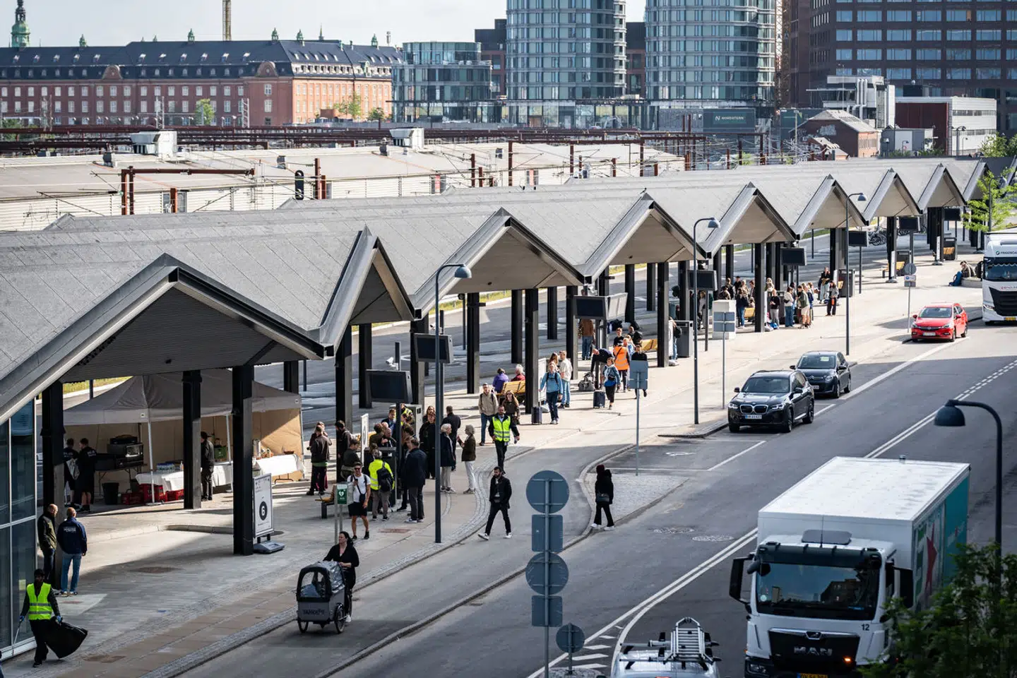 »Billedet, Holger Dahl tegner af togdriften, stemmer ikke helt med den virkelighed, vi oplever på skinnerne hver dag,« skriver Niels-Otto Fisker.