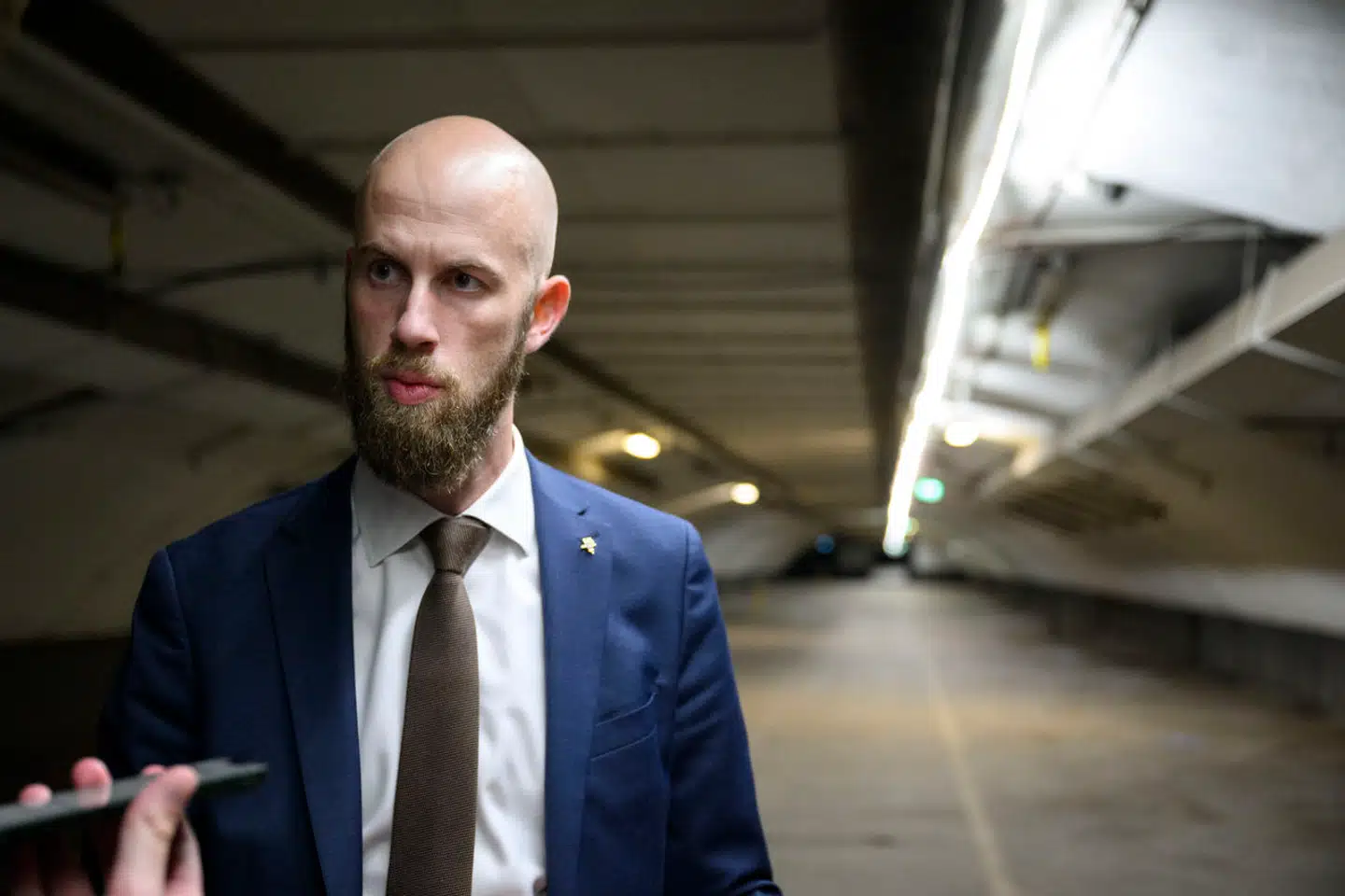 Carl-Oskar Bohlin er minister for det civile forsvar i Sverige. For få dage siden var han i København, og kort tid efter tog Danmark en stor beslutning.