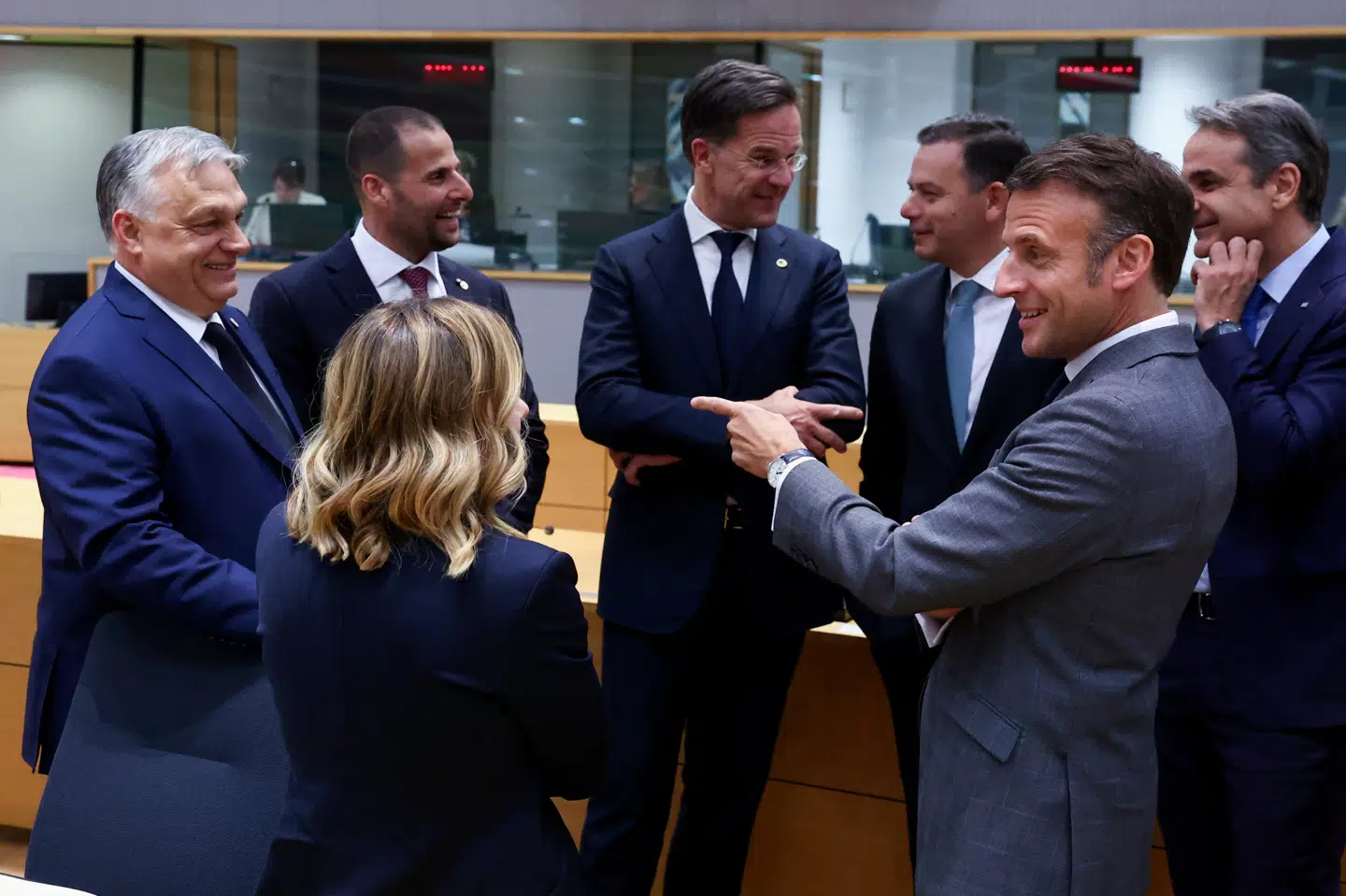 EU-landenes stats- og regeringsledere mødtes mandag til et uformelt EU-topmøde i Bruxelles. Her blev blandt andet kabalen om EU-topposter diskuteret.