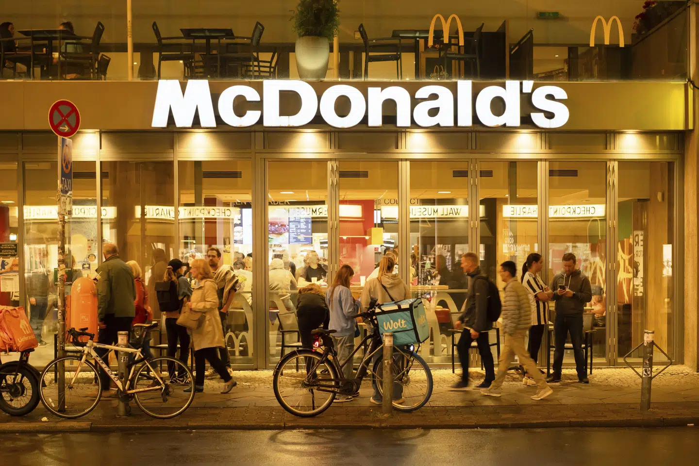 Ifølge mediet Restaurant Business har McDonald's instrueret de enkelte restauranter i at stoppe brugen af AI-systemerne inden slutningen af juli. (Arkivfoto).