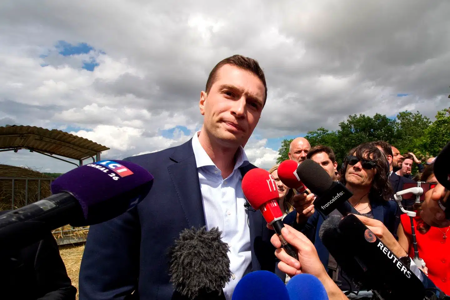 Partileder for højrefløjspartiet Rassemblement National, Jordan Bardella, svarer igen efter kritik.