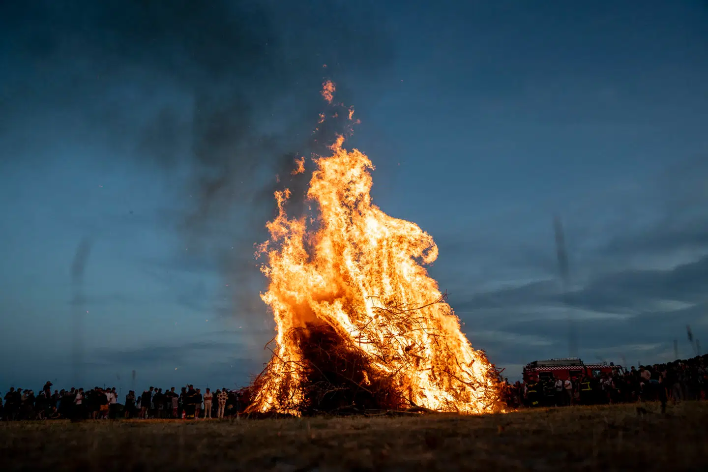 Sankthansaften fejres med bål ved Køge Havn 23. juni 2023. Foto: Mads Claus Rasmussen, Ritzau Scanpix