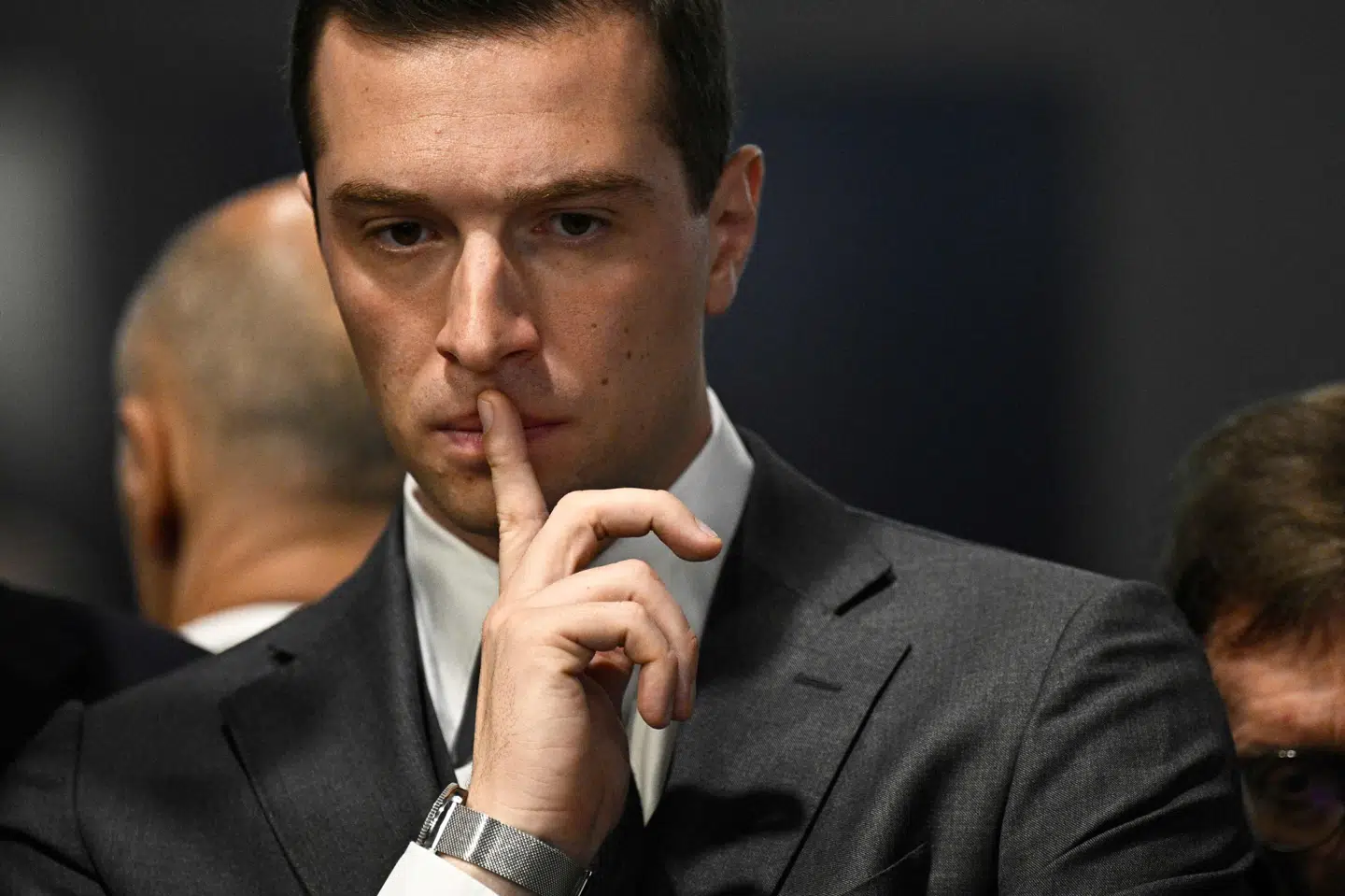 Jordan Bardella overtog rollen som fungerende partiformand for det højreorienterede og indvandrerkritiske parti National Samling i 2021. Han blev formelt valgt til posten i 2022. Han var desuden partiets spidskandidat ved det netop afviklede EU-parlamentsvalg.