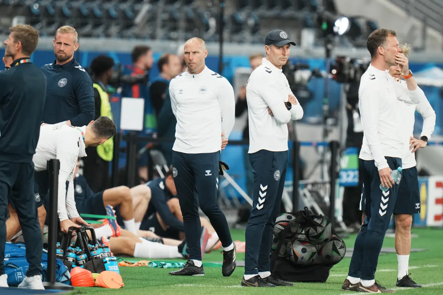 Thomas Delaney var ikke ude og træne med holdkammeraterne i de 15 minutter, der var åben for pressen onsdag aften.