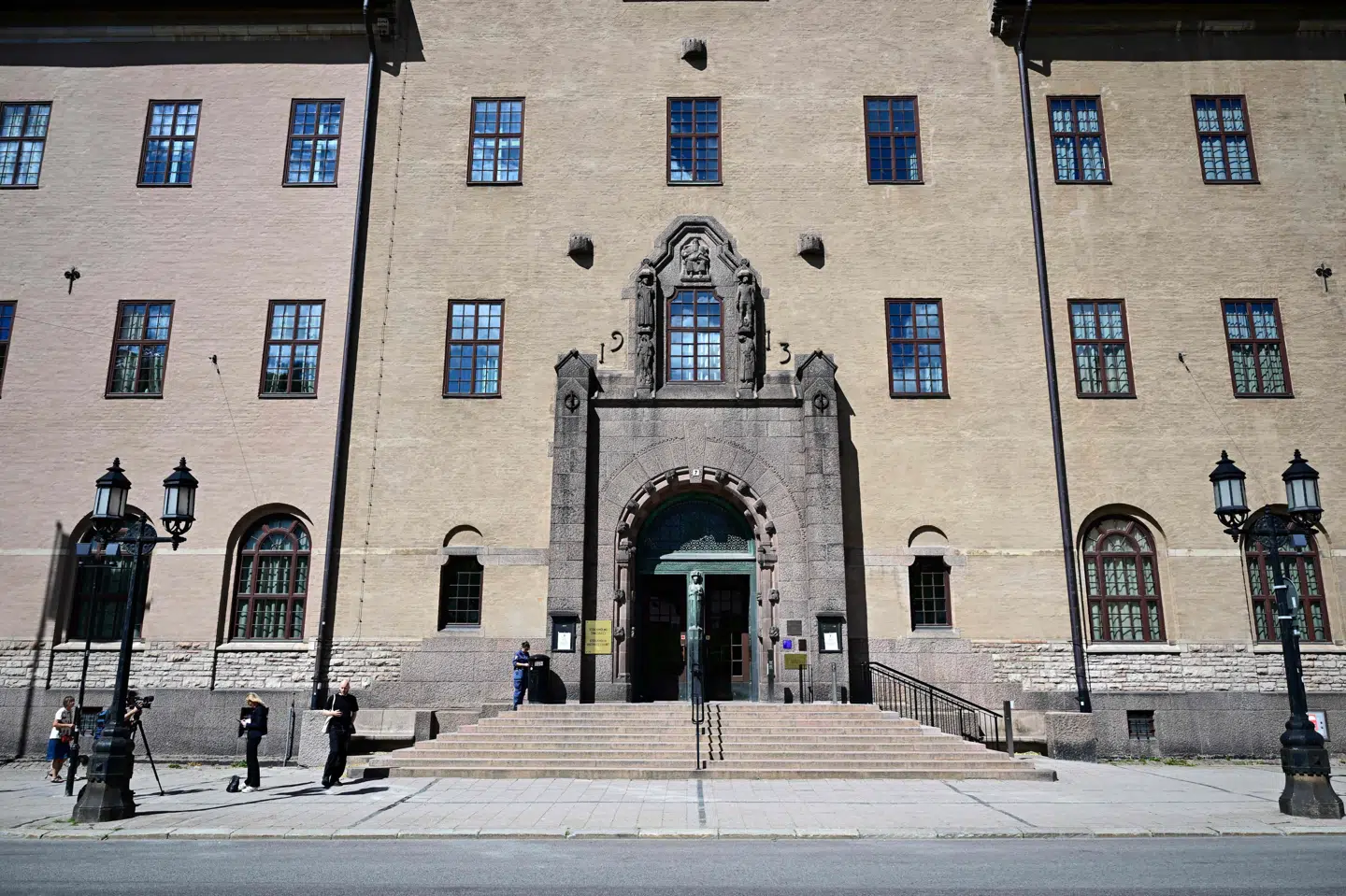 En tidligere syrisk brigadegeneral er ved en svensk domstol blevet frifundet i en sag om medvirken til krigsforbrydelser, oplyser Stockholms tingsrätt (billedet, red.).