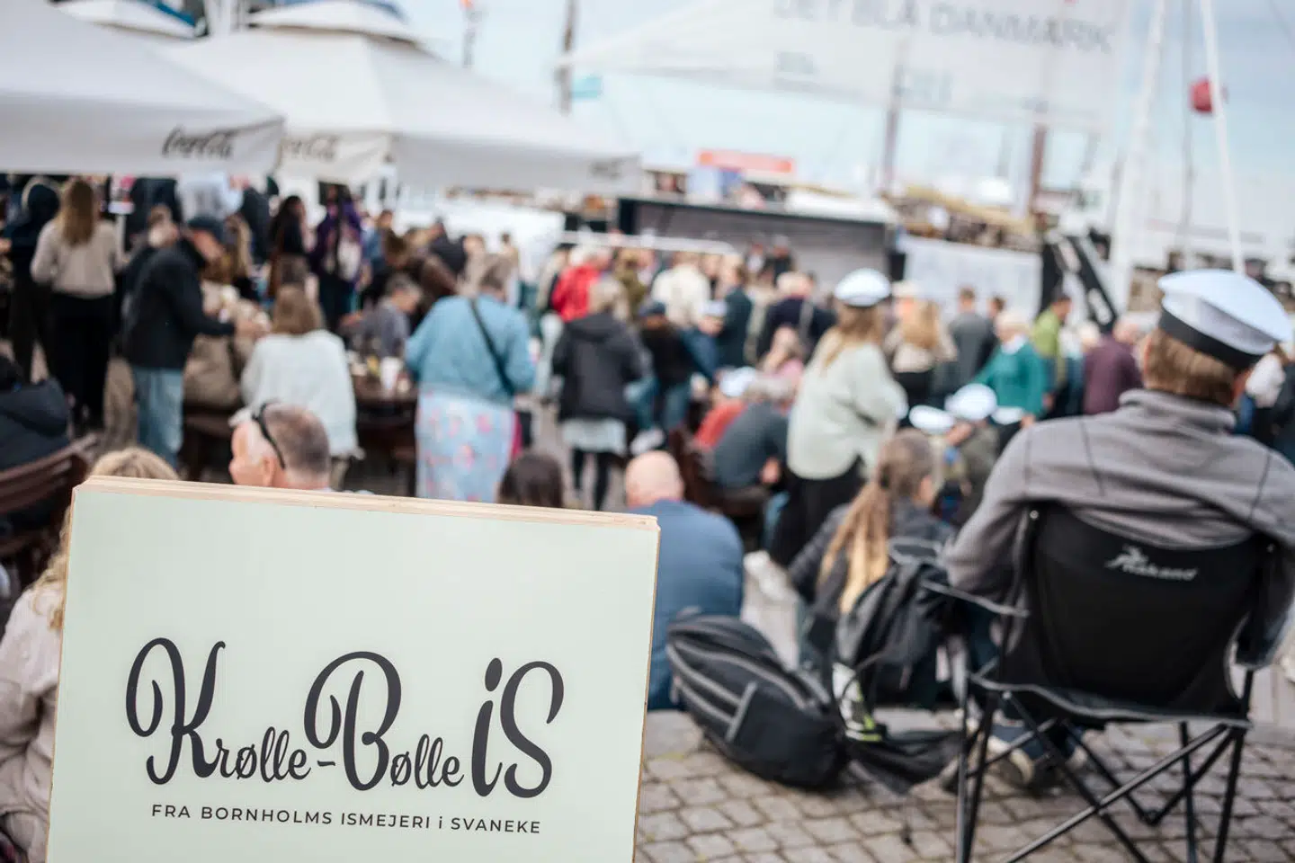 Folkemødet på Bornholm sluttede i sidste uge med debatter og arrangementer på stribe. Men hvor folkelig er mødet egentlig, spørger Esther Dora Rado.