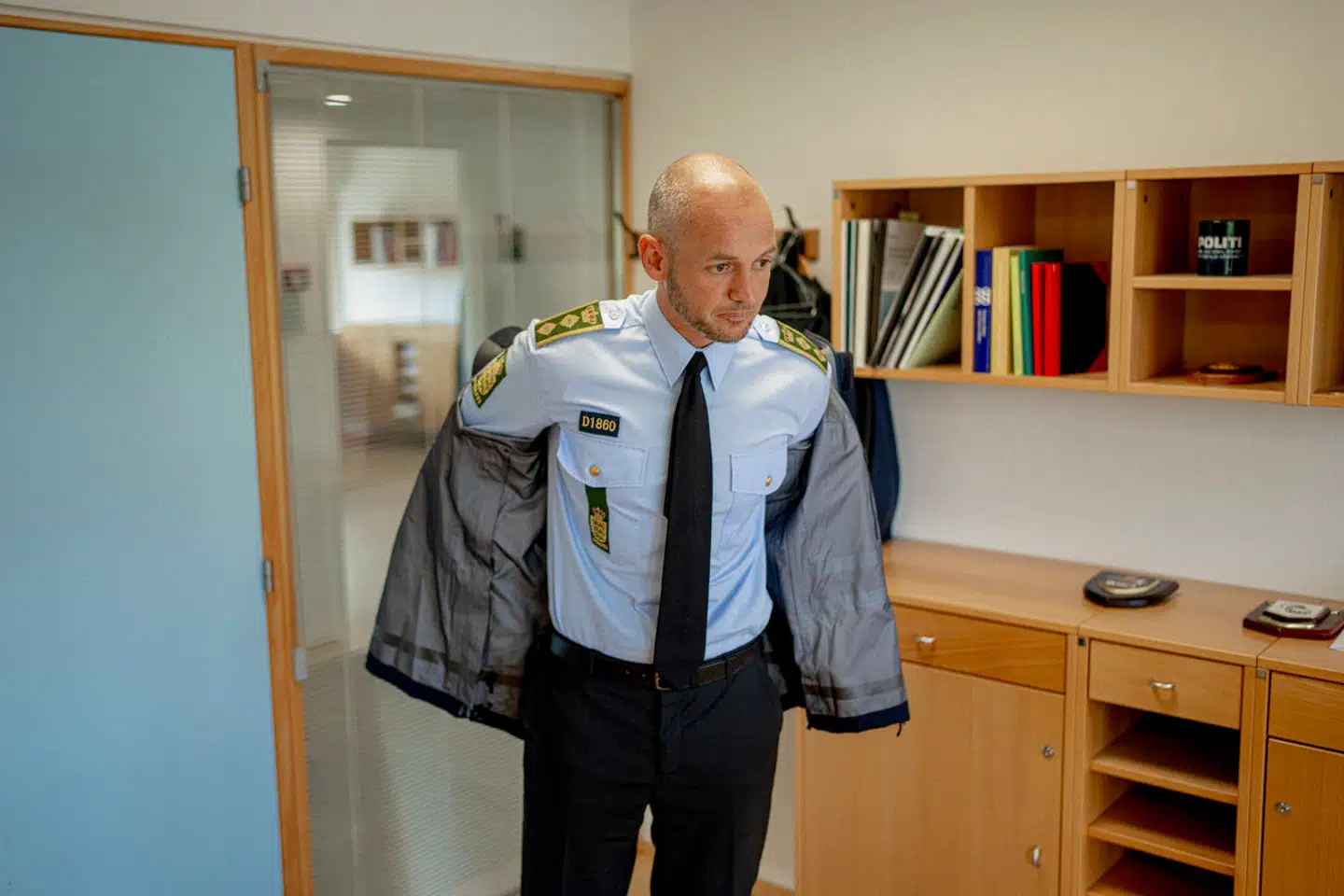 Lasse Boje er øverste direktør for National enhed for Særlig Kriminalitet (NSK), som blev oprettet i januar 2022. Specialenheden med 1.200 ansatte er sat i verden for at være spydspids i kampen mod organiseret kriminalitet.