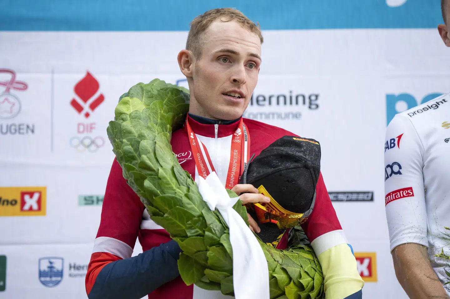 Mattias Skjelmose havde ikke lyst til den store fejring på podiet, efter at han blev udråbt som vinder.