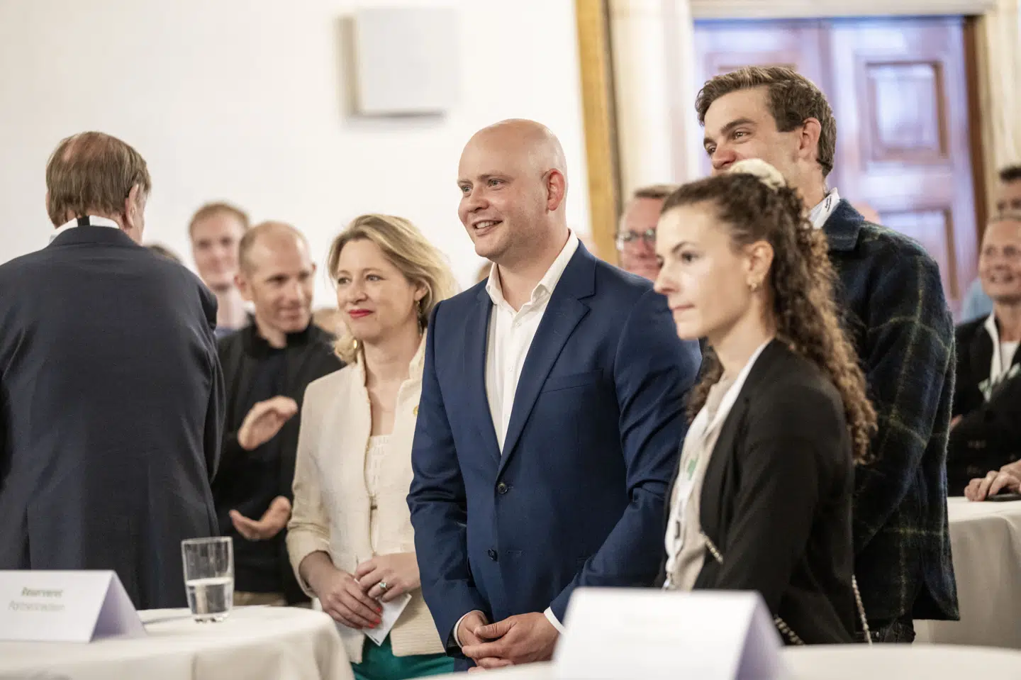 Kulturminister Jakob Engel-Schmidt (i midten) var i mandags med til lanceringen af cykelløbet Copenhagen Sprint. Han har også planer om at kigge forbi Jonas Vingegaard og de øvrige danskere i Tour de France.