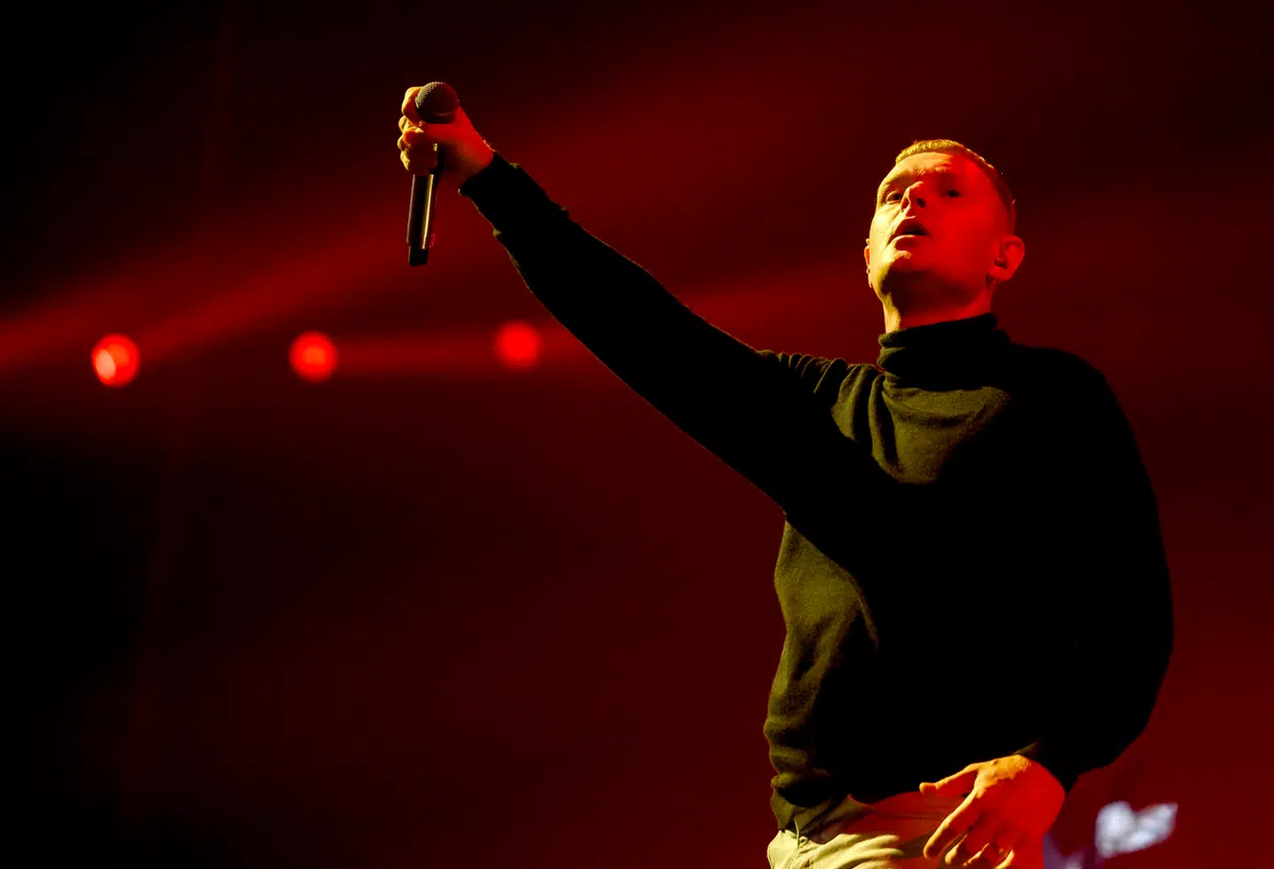 Flere gange under koncerterne stoppede forsanger Niels Brandt sin sang og overlod det til publikum at synge teksterne.