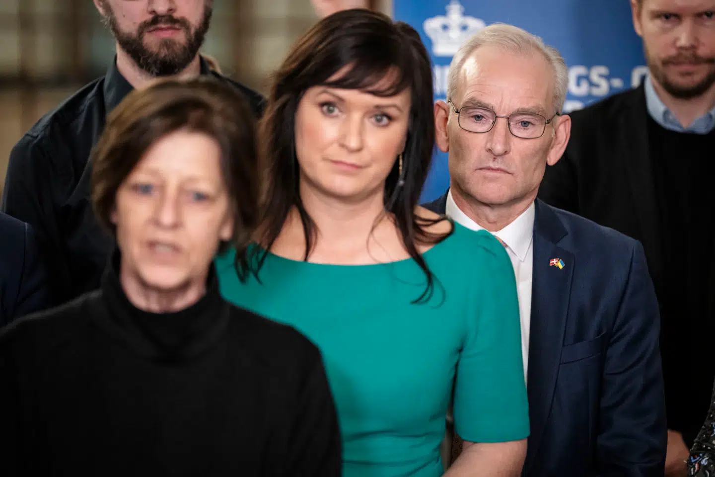 Mens indenrigs- og sundhedsminister Sophie Løhde (V) fortsat insisterer på, at sagen om, hvordan skimmelsvamp har angrebet patienter på Rigshospitalet, skal behandles i regionen, kræver sundhedsordførere handling.