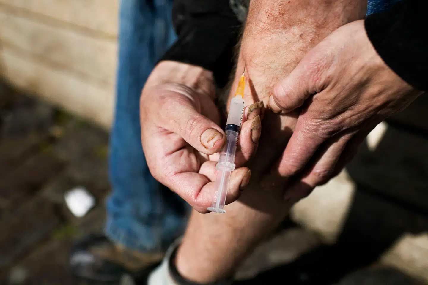 »Vi vil skifte udsigtsløs straf ud med hjælp og forebyggelse. Både for dem, der allerede er stærkt afhængige af narkotika, men også for de af vores unge mennesker, der er i høj risiko for at udvikle et misbrug,« skriver kronikørerne.