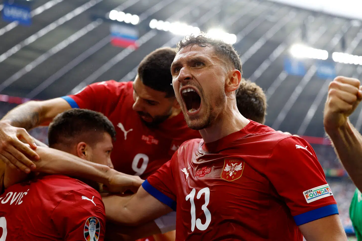 Serberne fejrer deres udligning til 1-1 mod Slovenien. Foto: Michaela Stache, Scanpix