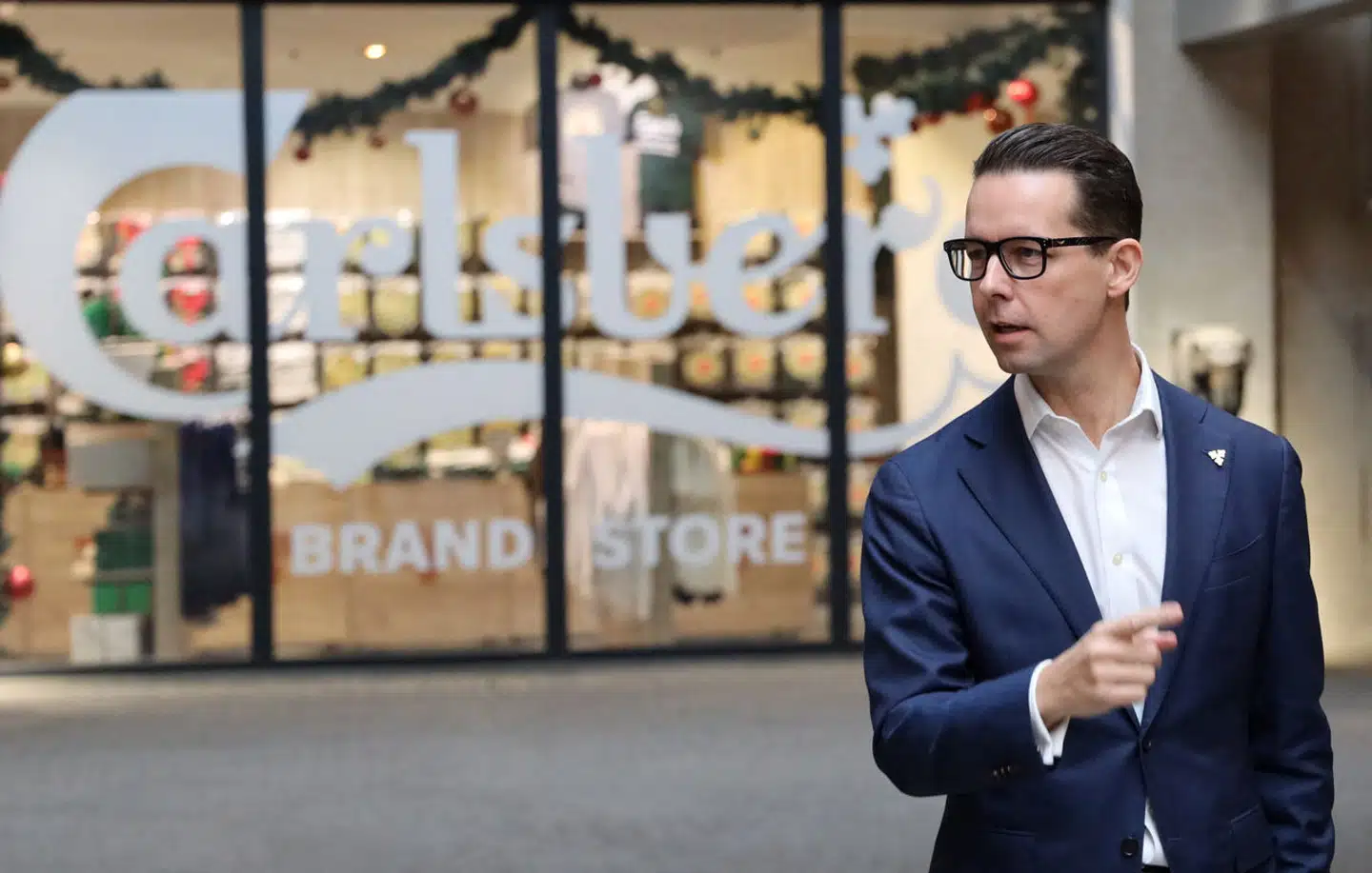 Carlsberg og topchef Jacob Aarup-Andersen blev fredag straffet af aktionærerne, efter at selskabets opkøbstilbud på britiske Britvic blev afvist. Det betød, at der blev barberet flere milliarder kroner af markedsværdien hos Carlsberg.