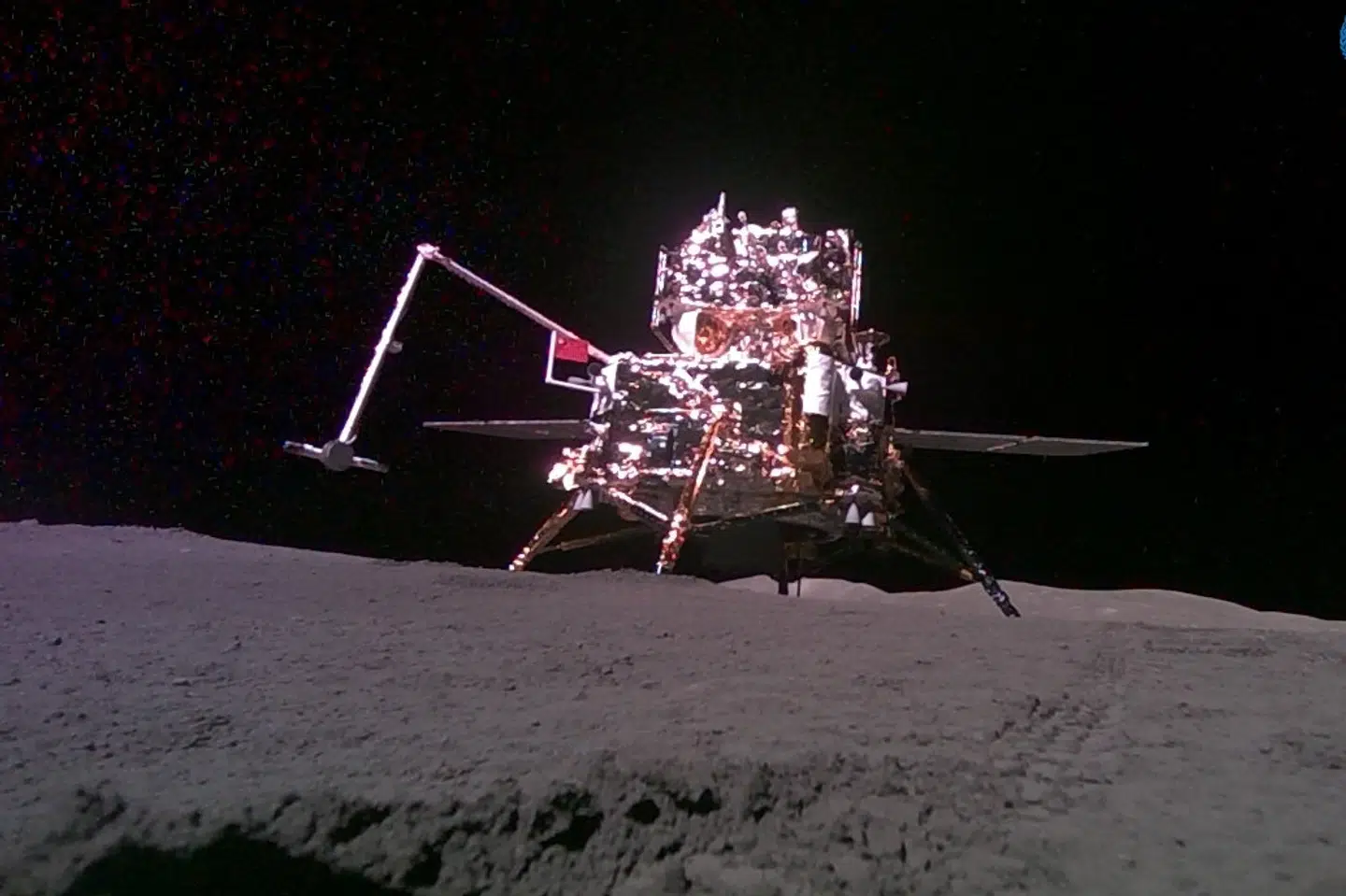 Chang'e-6 ses her på Månens overflade.