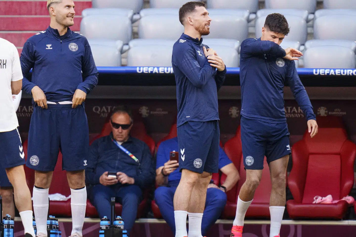 Pierre-Emile Højbjerg trænede mandag aften på sin tidligere hjemmebane i München. Tirsdag spiller han samme sted, når Danmark møder Serbien ved EM.