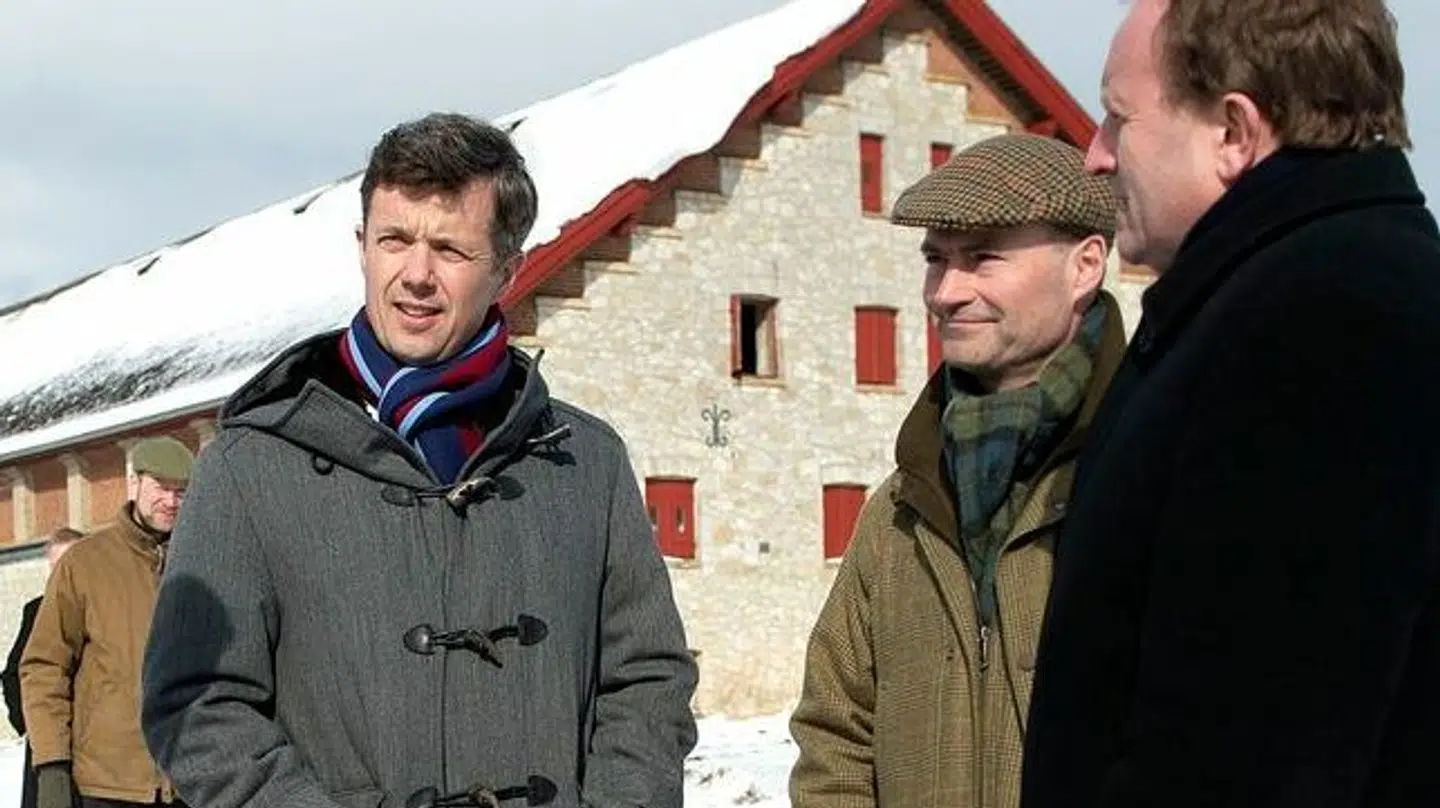 Christian Moltke ses her lige til højre for kong Frederik tilbage i 20143.