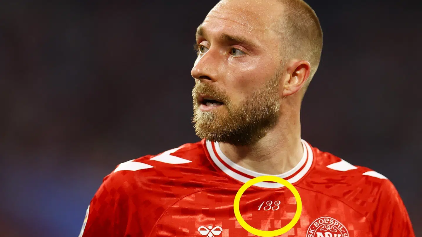 Christian Eriksen havde som den eneste dansker dette på trøjen.