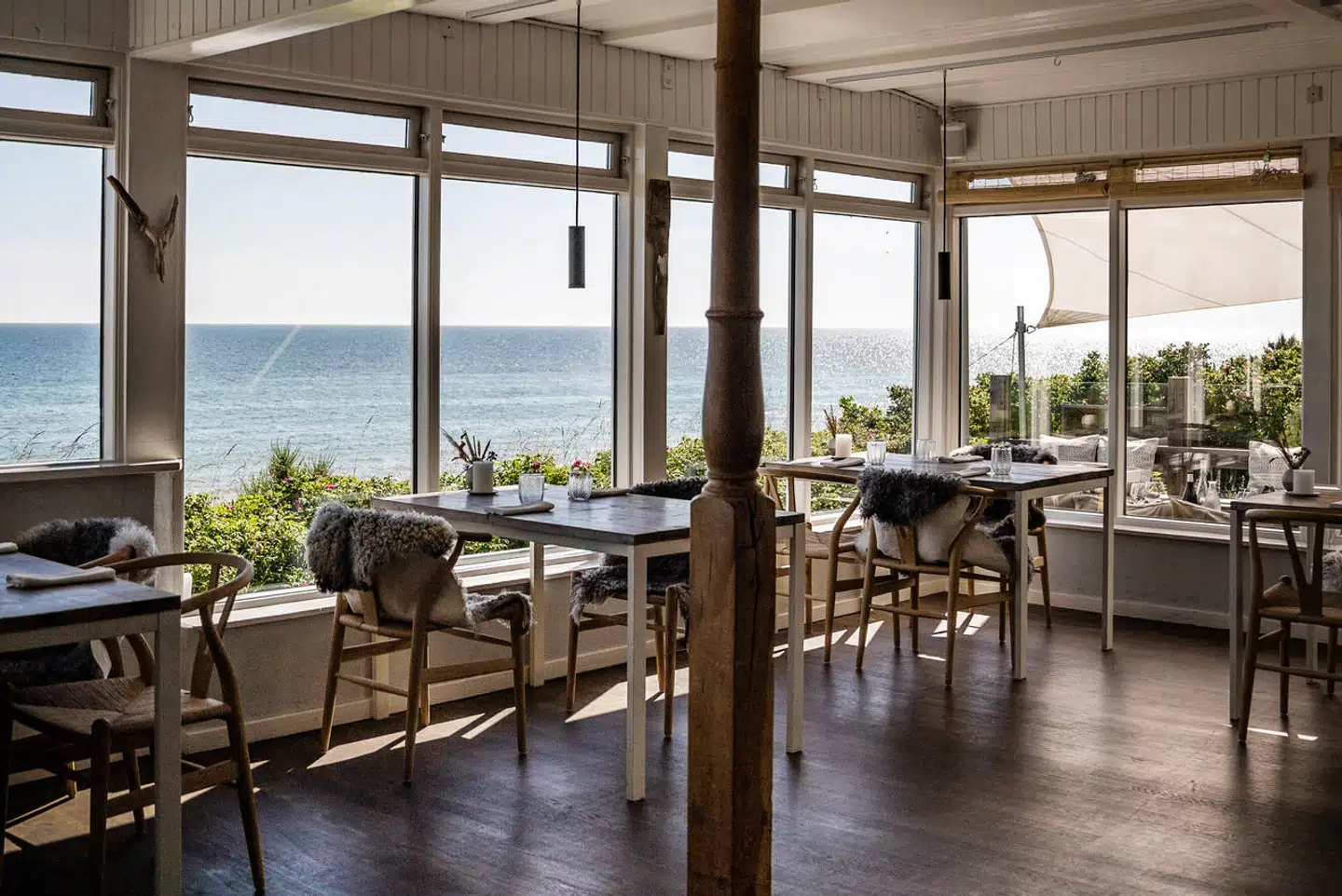 Nicolai Dyhr var i mange år en fremtrædende konkursadvokat og partner hos Horten. Et af de konkursbo, han har arbejdet med, er Michelin-restauranten Kadeau Bornholm. Restauranten er ikke en del af de 16 sager, som Kammeradvokaten vil undersøge nærmere.