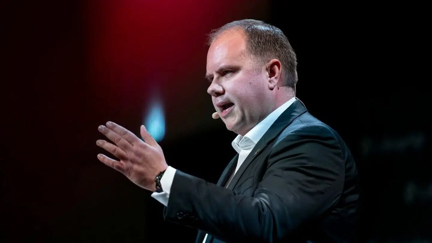 Nye Borgerliges formand Martin Henriksen har en spidskandidat, som har betegnet sig selv som "ekstremist" og siger "kampen er brutal og voldelig".