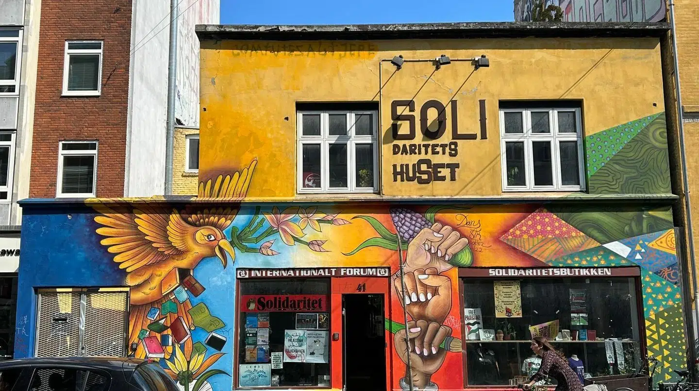 Her ses Internationalt Forums butik og hovedkvarter, Solidaritetshuset, på Griffenfeldsgade 41 på Nørrebro i København.
