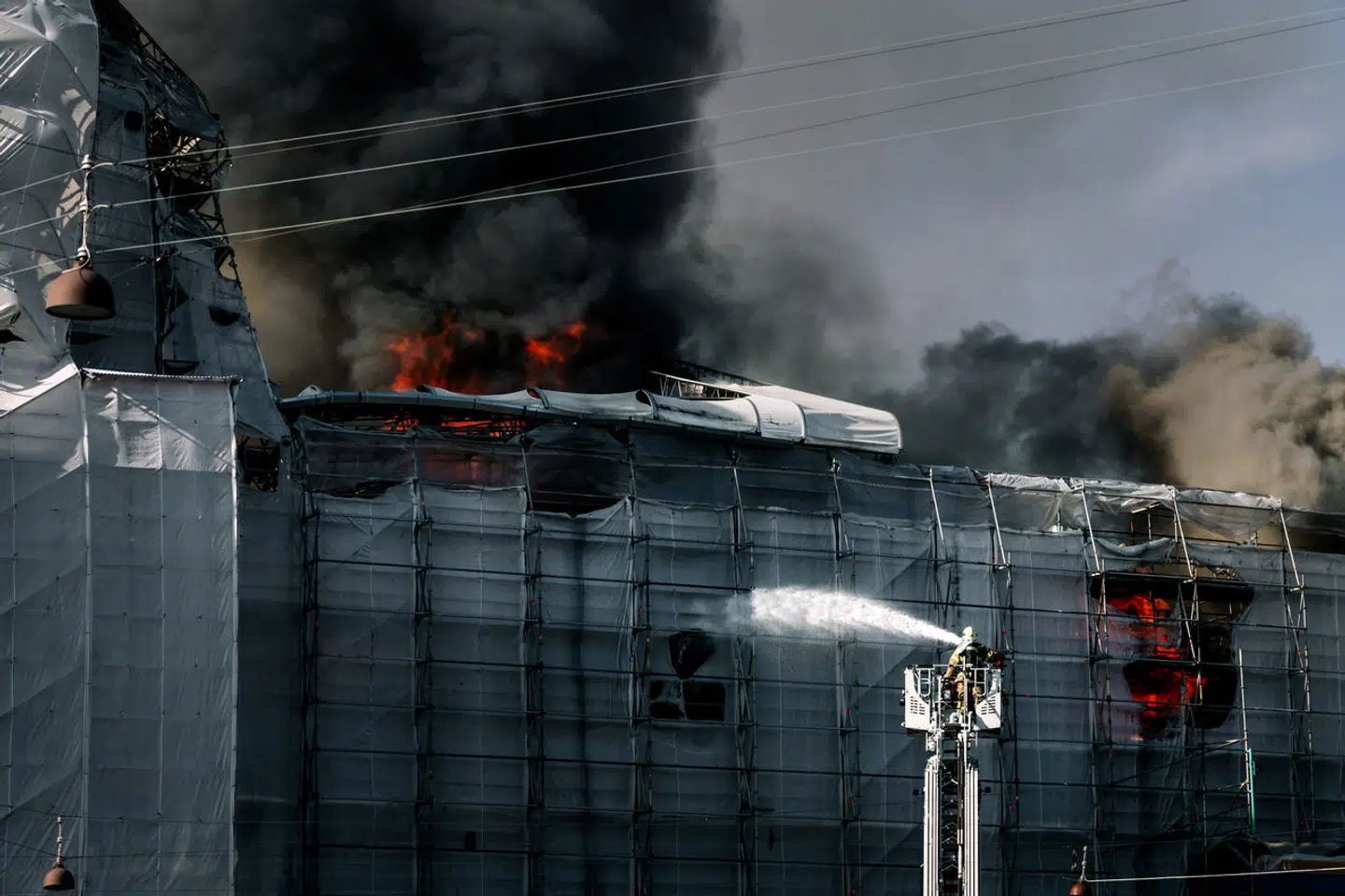 Børsen i flammer 16. april 2024.