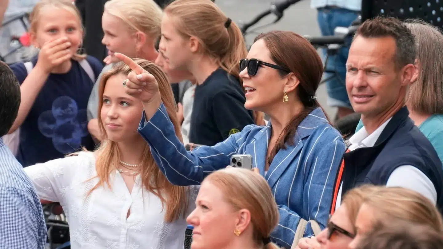 Dronning Mary og prinsesse Josephine.