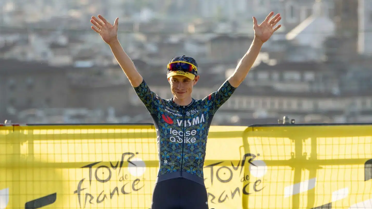 Jonas Vingegaard fik et stort bifald til Tour-præsentationen i Firenze.