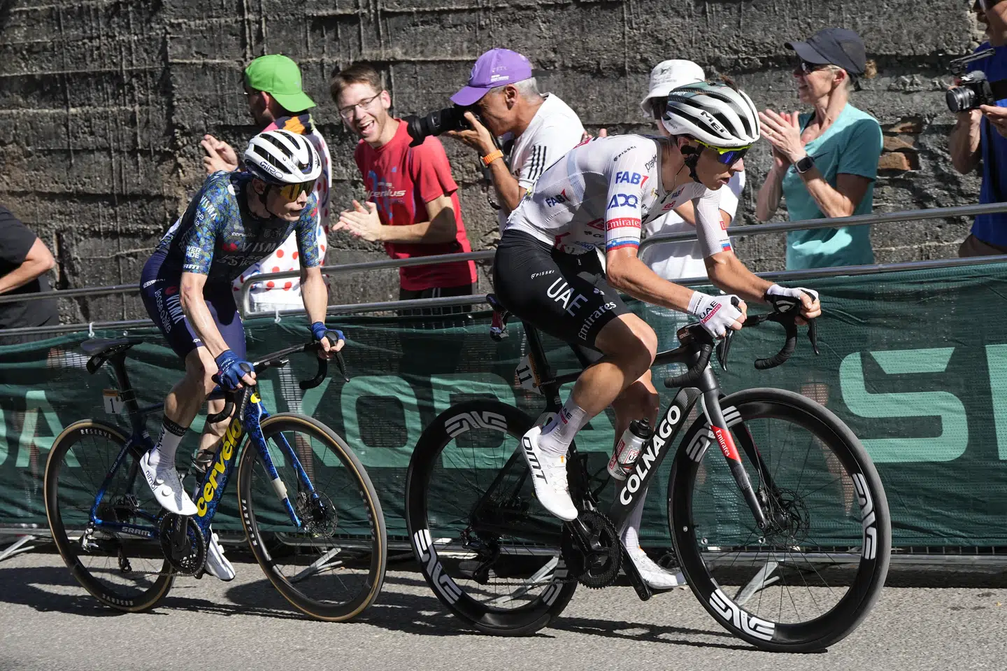 Jonas Vingegaard og Tadej Pogacar fortsætter deres Tour de France-parløb.