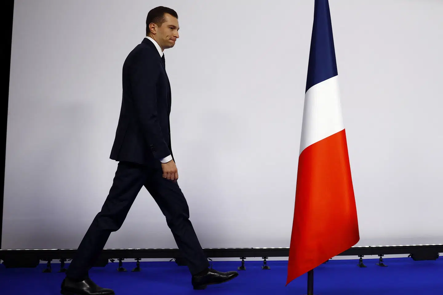 Lederen af National Samling, Jordan Bardella, erklærer søndag, at han er parat til at bestride posten som premierminister i Frankrig, hvis partiet får absolut flertal efter anden valgrunde.