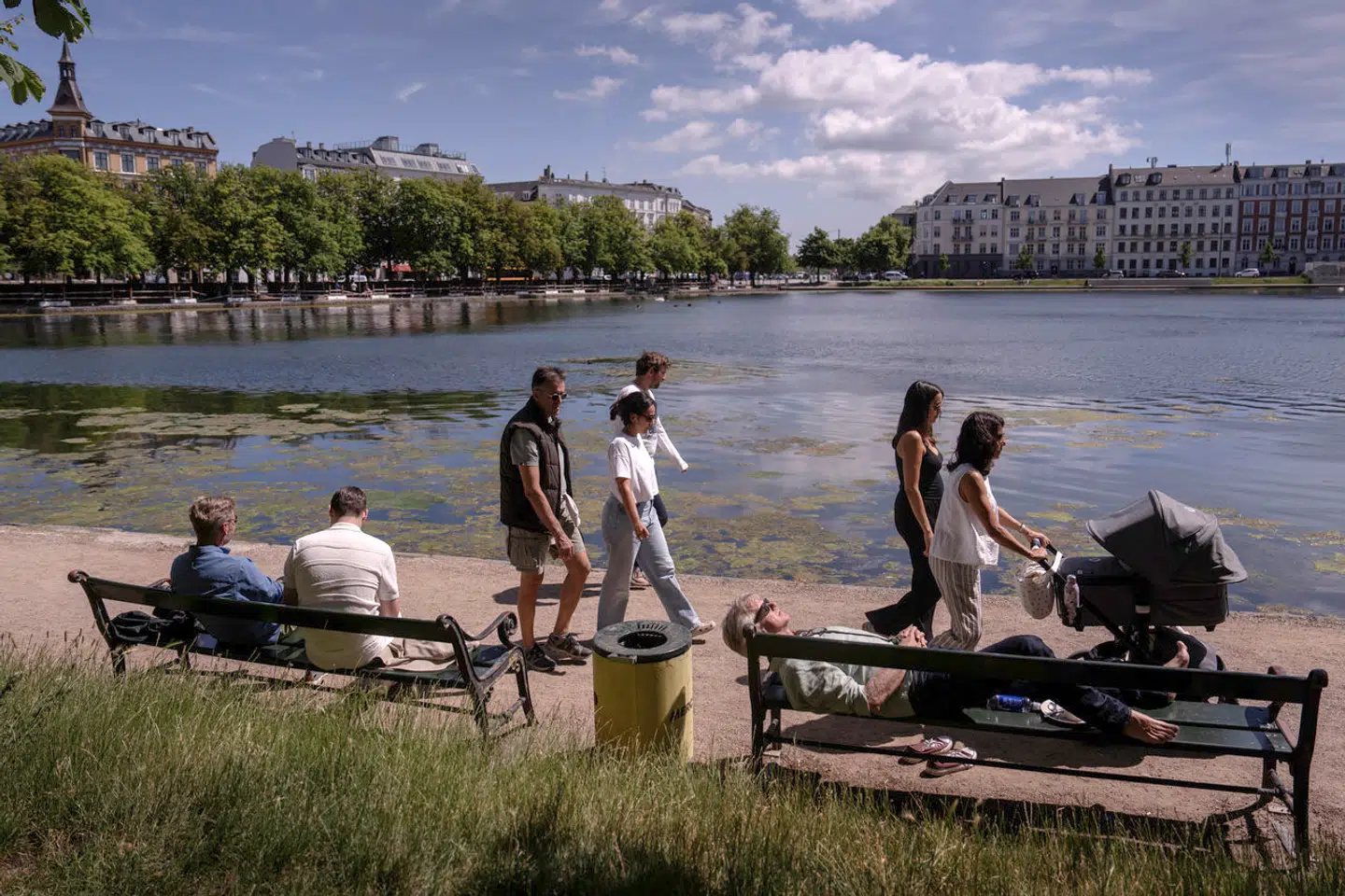Generelt føler borgerne i København sig nu ligeså trygge, som de gjorde, før den store bandekonflikt skabte frygt i årene 2017-2018. Men der er forskel på, hvordan det billede tegner sig i de enkelte bydele. Og hvor meget kriminalitet borgerne bliver ramt af.