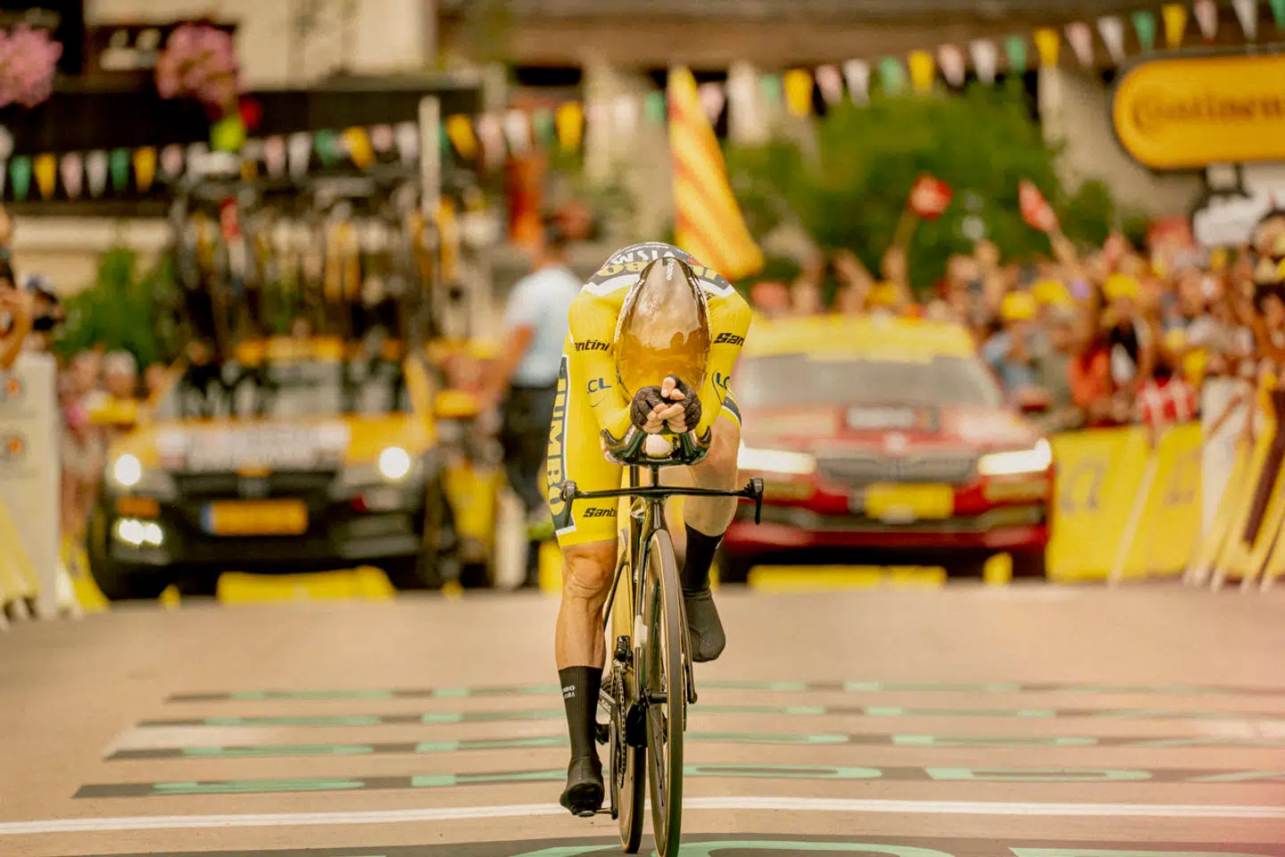 Jonas Vingegaard smadrede al modstand på 16. etape af Tour de France i 2023, der bød på årets eneste enkeltstart.