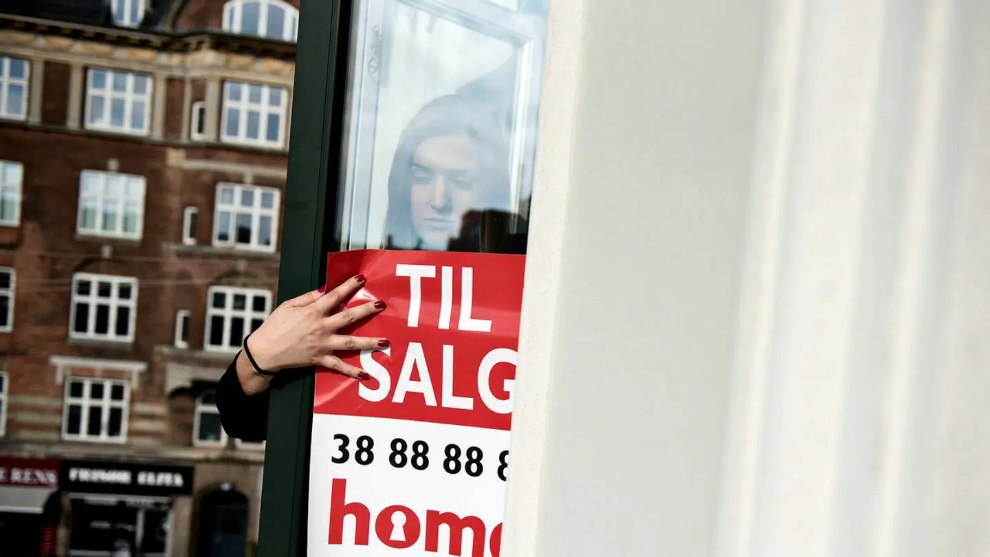 Lavt udbud af ejerlejligheder i hovedstadsområdet holder hånden under priserne.